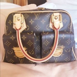 🎈SOLD🎈Authentic Louis Vuitton Manhattan